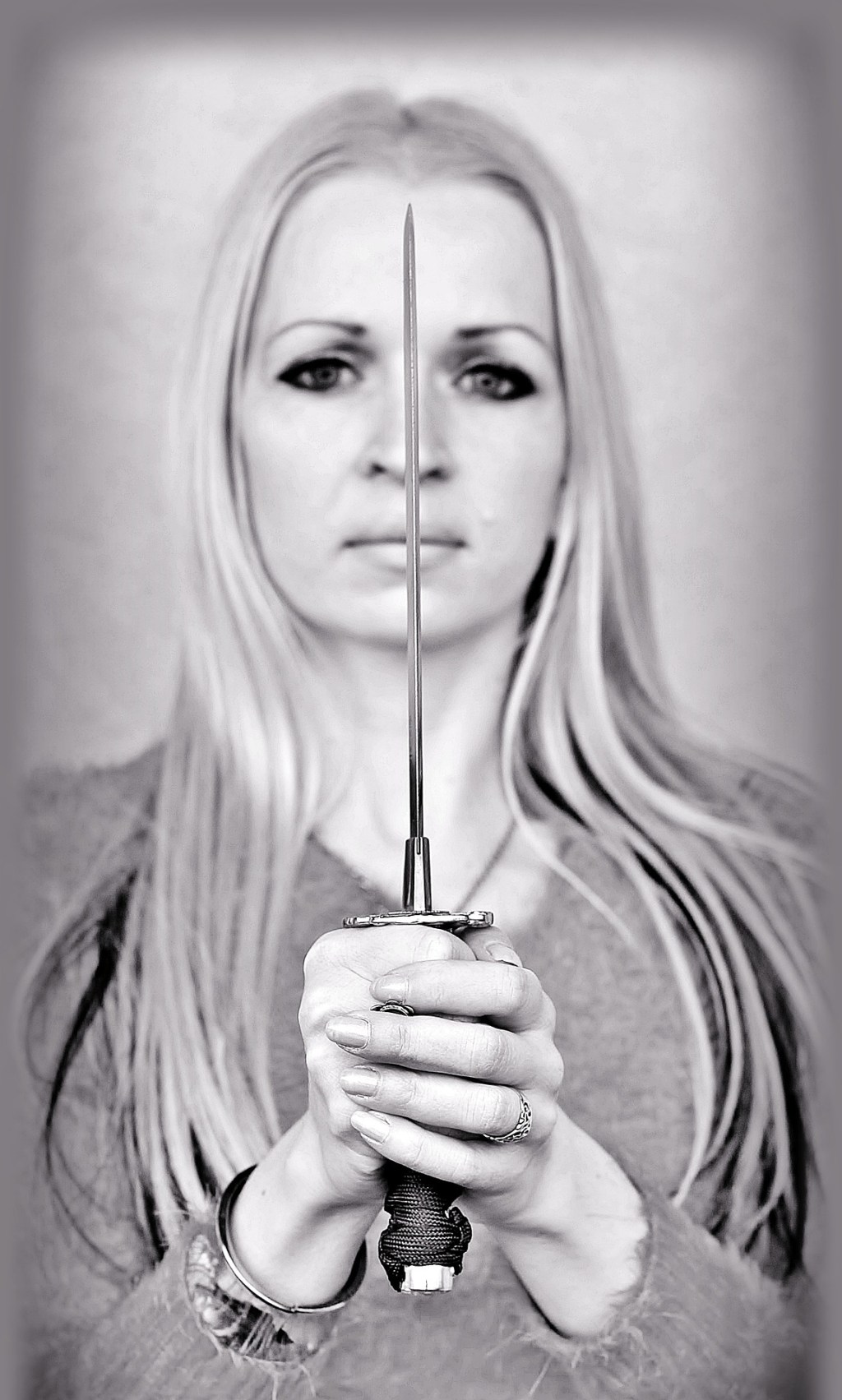 poem: daggers –&nbsp;25/02/22